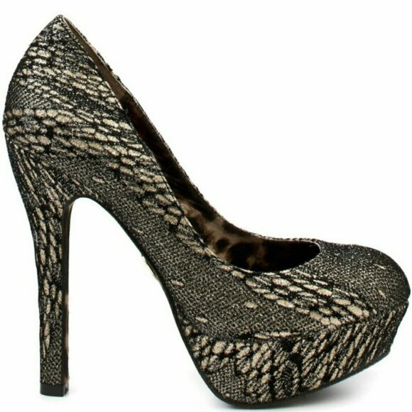 Betsy Johnson Diskko Pumps-Size 7.5 Like new